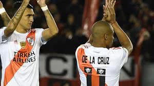 De La Cruz em ação contra o Cerro Porteño pela Libertadores | Diego Haliasz / Prensa River