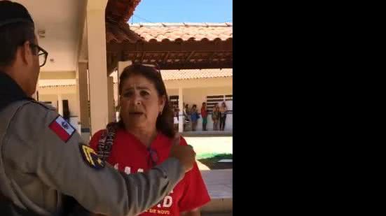 Imagem PT vai entrar com ação contra PMs que teriam intimidado eleitores com a camisa de Lula; veja vídeo