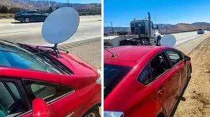 Imagem Motorista viraliza ao colocar antena parabólica em carro para acessar internet