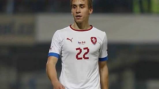 Josef Šural em partida pela seleção da República Tcheca | Facebook/Reprodução