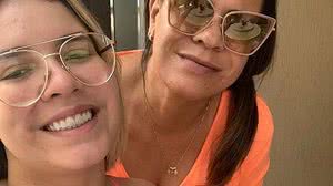 Imagem Mãe de Marília Mendonça faz homenagem nas redes sociais após morte da cantora
