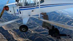 Trevor Jacob salta de avião na Califórnia, após, segundo ele, motor parar de funcionar | Reprodução
