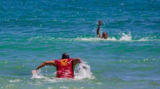 Vítimas, que são turistas de Pernambuco, foram resgatadas e liberados do local após atendimento | Foto: Ascom Bomebiros
