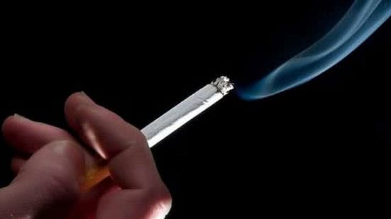 Imagem Comércio ilegal de cigarros supera mercado regular no Brasil