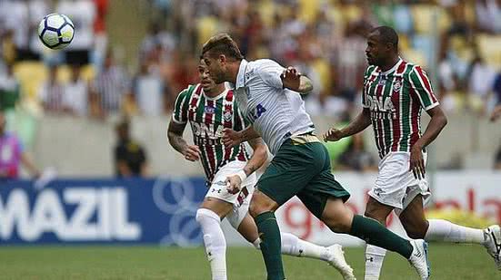 Imagem Júlio César pega pênalti e Fluminense rebaixa América-MG com vitória por 1 a 0