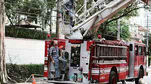 Caminhão tipo Autobomba Escada do Corpo de Bombeiros de São Paulo | CBPMESP / Divulgação