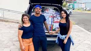 Douglas Costa também fez grande doação | Divulgação