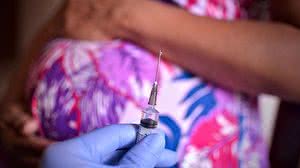 Imagem Gestantes que tomaram 1ª dose de Astrazeneca podem tomar 2ª dose de Pfizer em São Paulo
