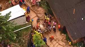 Mortos em decorrência da forte chuva | Reprodução / Exame