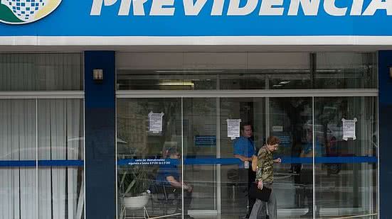 Imagem Governo rejeita recomendação e MPF vai pedir concurso INSS na Justiça