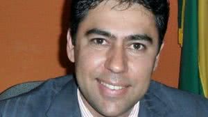 Imagem Ex-prefeito que matou filho por engano não tinha registro da arma, diz delegado