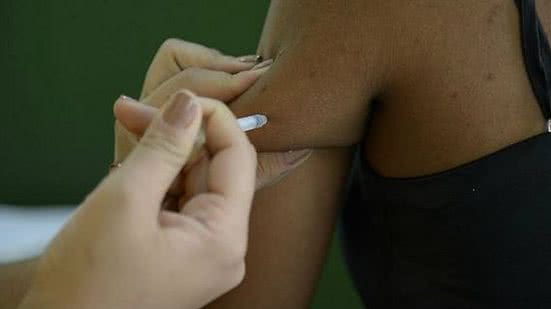 'Pode beber depois da vacina? | Agência Brasil