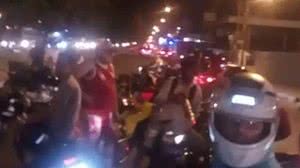 Imagem Motociclistas fazem protesto e bloqueiam Avenida Fernandes Lima