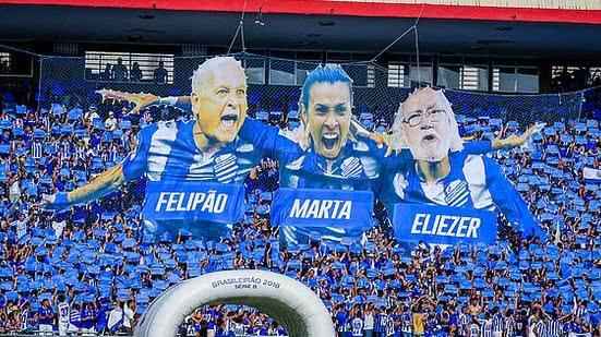 Torcida homenageou o técnico Felipão, a Rainha Marta e o compositor Eliezer Setton, torcedores ilustres do clube marujo | Pei Fon / Portal TNH1
