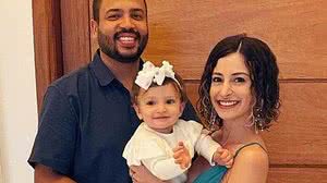 Imagem Mulher de Projota fala sobre ameaças que ela e filha do casal recebem