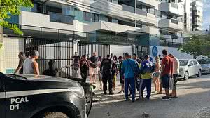 De acordo com o relato policial, o autor utilizou uma barra de ferro para cometer o delito e estava sob o efeito de drogas. | Foto: Cortesia / Ascom PC