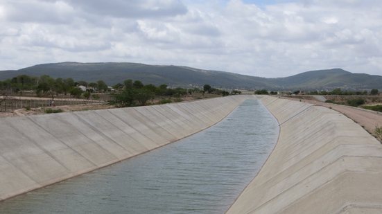 Trecho IV do Canal do Sertão Alagoano, no município de São José da Tapera, Sertão de Alagoas - Foto:  Governo Federal