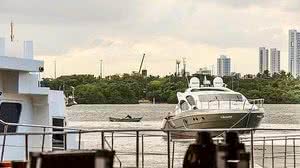 Imagem postada na rede social do DJ Jopin, preso suspeito de lavagem de dinheiro por meio de fabricação de embarcações; polícia não confirmou qual dos modelos foi apreendido | Reprodução / Instagram