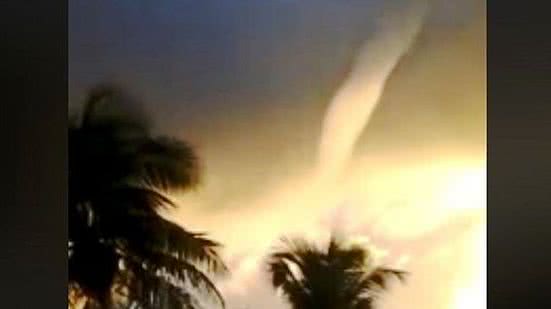 Redemoinho assustou moradores do interior da Bahia | Reprodução / Facebook