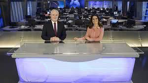 Novo cenário traz um grande painel de LED no fundo da redação | Antonio Chahestian / Record TV