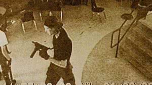 Caso de Columbine abriu precedente para outros ataques contra centros educacionais; ataques no Brasil, mais isolados que os americanos, guardam semelhanças com a ação de 1999 | Divulgação/VEJA