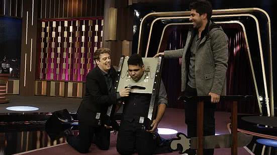 Paulo Vieira se apavora com guilhotina | Antonio Chahestian/Record TV