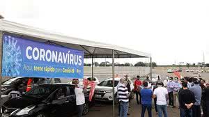 Imagem Bolsonaro veta dispensa de atestado médico durante quarentena para trabalhador doente