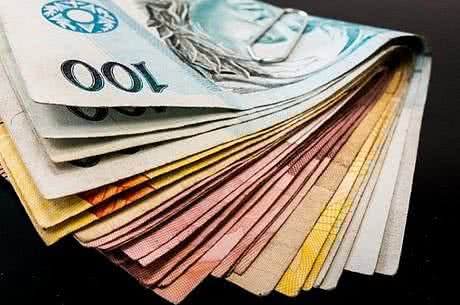 Imagem MP Eleitoral e PM apreendem dinheiro e santinhos em Olho d’Água das Flores