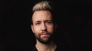 Imagem Cantor gospel choca fãs ao dizer que não acredita mais em Deus