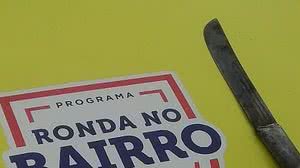 Facão apreendido com o homem na orla | Ronda do Bairro