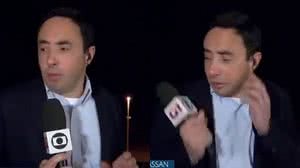 Imagem Ao vivo, repórter da Globo se assusta com fogos em festa de Bolsonaro