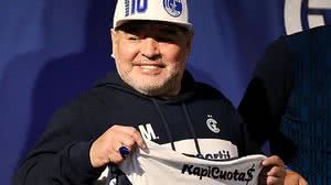 Imagem Morte de Maradona vira guerra familiar e confirma profecia do ex-jogador