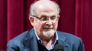 Salman Rushdie foi esfaqueado em evento em Nova York | Foto: Reprodução