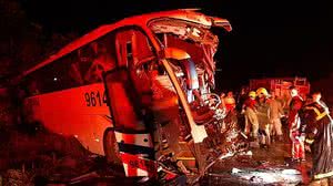 Imagem Acidente entre ônibus e carreta deixa seis mortos e 26 feridos em Rondônia