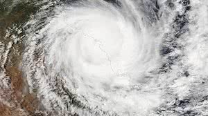 Imagem do ciclone Guará, que se formou na costa brasileira em 2017 | Reprodução/NOA/Nasa