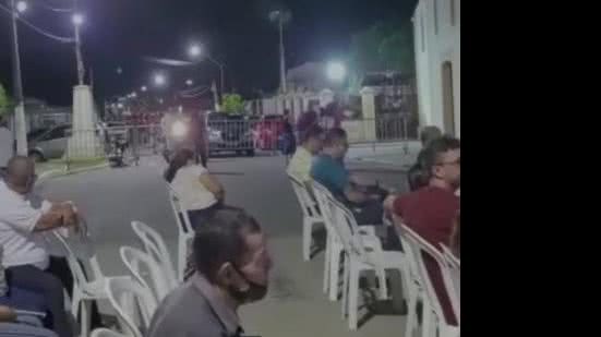 Em Paripeiera, festa em trio elétrico atrasa missa do Domingo de Páscoa | Foto: Reprodução