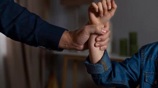 Abusos teriam começado quando a vítima tinha apenas 4 anos | Foto: Freepik