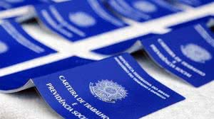 Imagem Empresa pode demitir por justa causa quem não tomar a dose de reforço?