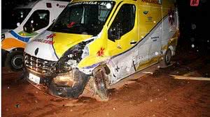 Ocupantes da ambulância não se feriram | Tribuna União