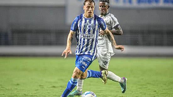 Crédito: Allan Max / CSA