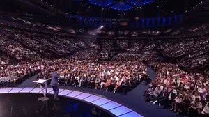 Joel Osteen durante sermão na Lakewood Church | Reprodução