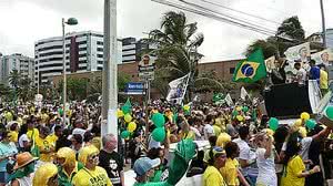 Imagem Eleições 2018: em Maceió, manifestantes vão à orla em ato pró-Bolsonaro