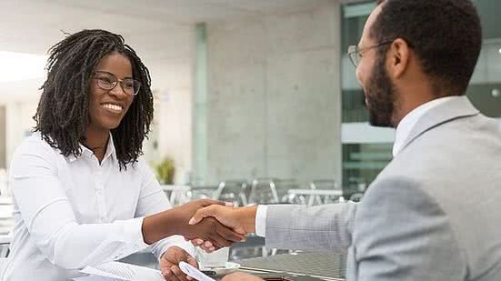 Imagem Saiba quais são os 15 empregos em alta para 2021, segundo o LinkedIn