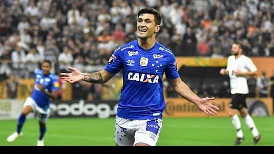 Meia Arrascaeta é destaque no Cruzeiro | EDUARDO CARMIM/AGÊNCIA O DIA/ESTADÃO CONTEÚDO