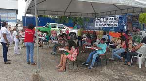 Aula na calçada foi em protesto contra a Prefeitura de Maceió | Foto: Cortesia ao TNH1