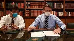 Imagem Ao menos 6 pessoas que encontraram Bolsonaro estão com coronavírus