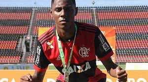 Imagem Atleta do Flamengo que teve 30% do corpo queimado está sem oxigênio complementar