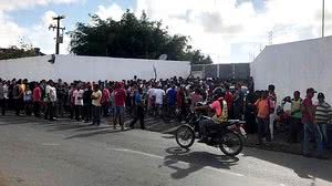 Aglomeração começou ainda na madrugada | TV Pajuçara / Mailson Franklin