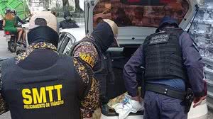 Motorista e passageiro foram detidos e levados à delegacia | Foto: Cortesia / Ascom DMTT