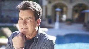 Ator Charlie Sheen, um dos protagonistas de "Two and a Half Men". | Foto: Reprodução/ Instagram